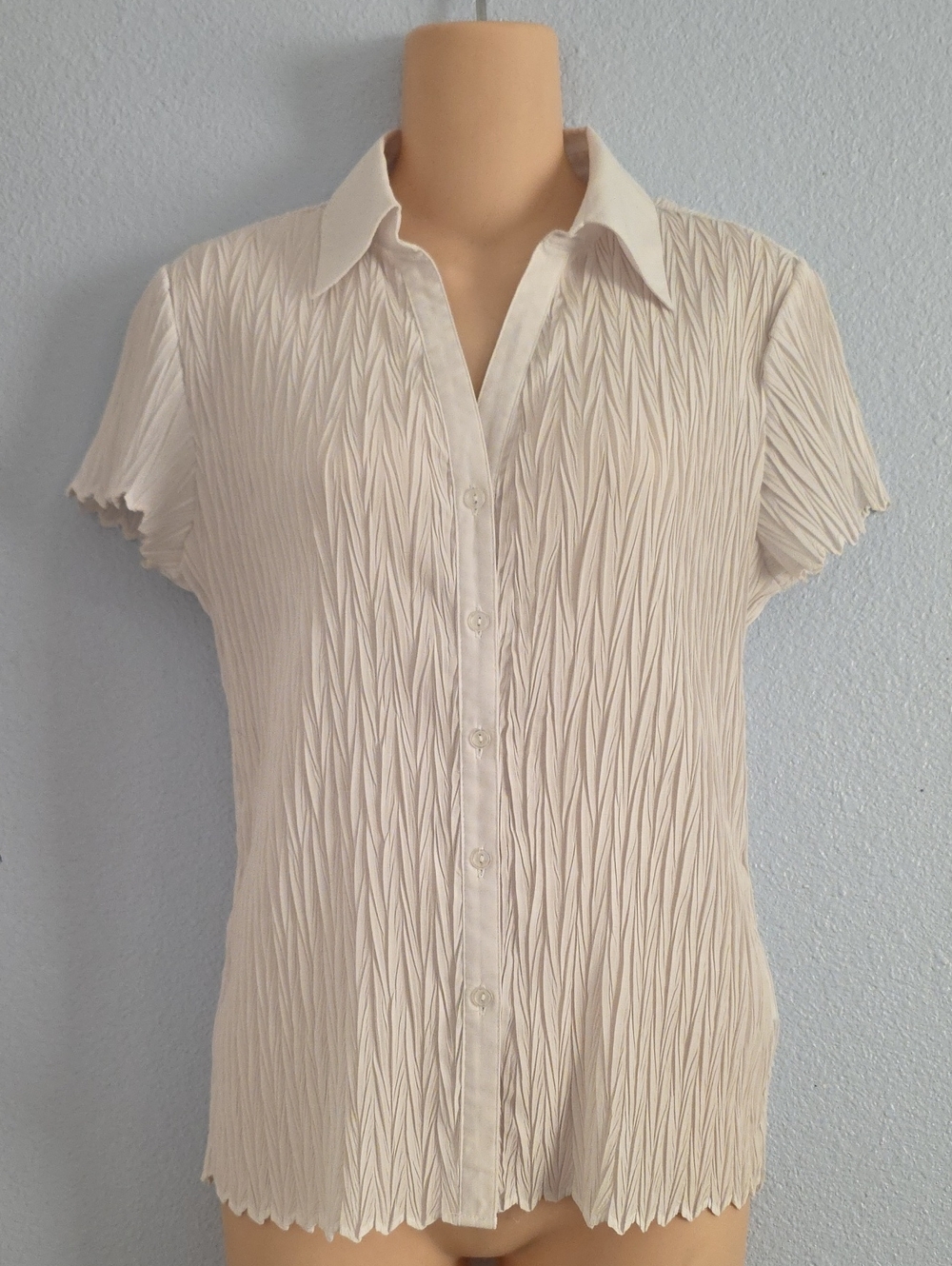 Dressbarn White Short-Sleeve Button-Down Textured Shirt